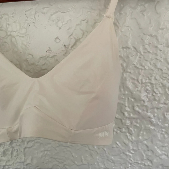 Women’s Yitty Smoothed Reality Plunge Bra Size Medium in On My Ivories - Picture 5 of 11